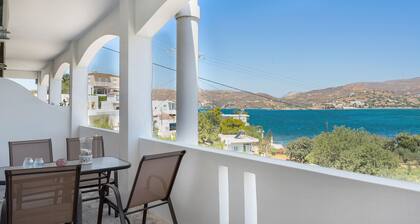 Apartment 'Akrogiali House Drimonas' with Sea View, Wi-Fi and Air Conditioning
