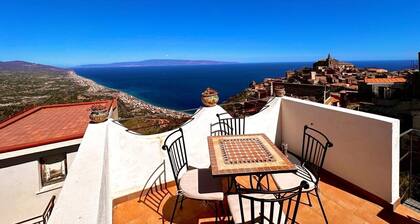 Holiday Home 'Casa Mark' with Sea View, Wi-Fi and Air Conditioning