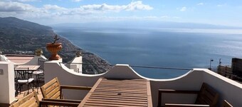 Holiday Home 'Casa Mark' with Sea View, Wi-Fi and Air Conditioning