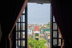 Double Room | Iron/ironing board, free WiFi - Queen's Motel (Hue)