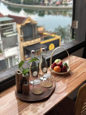 Double Room | View from room - Queen's Motel (Hue)