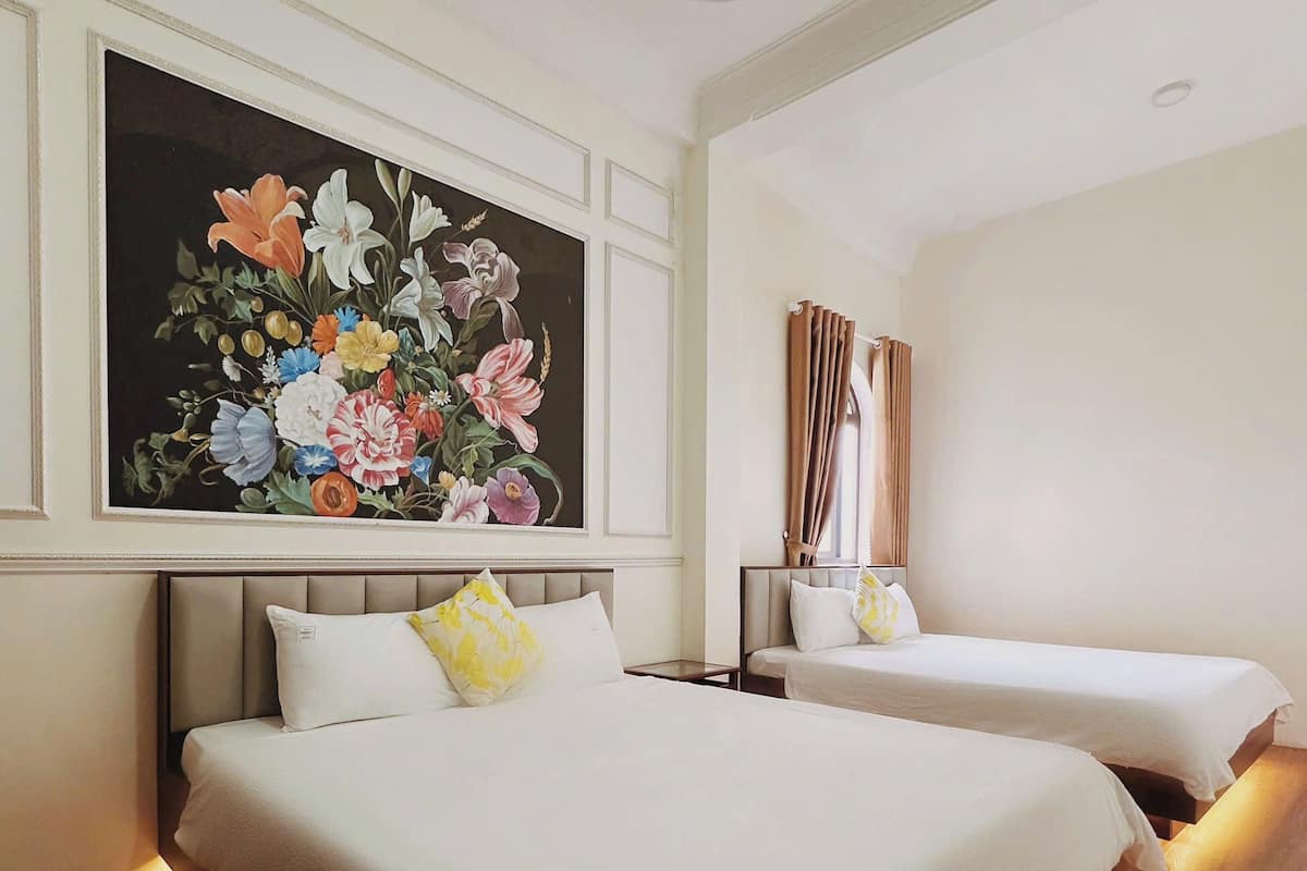 Family Room | Iron/ironing board (on request), WiFi (free)