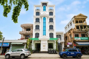 واجهة المنشأة
