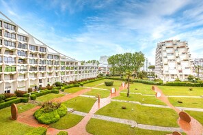 Property grounds - bellevue apartment – ​​on the port terrace and wifi (La Grande-Motte)