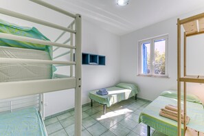 2 bedrooms, iron/ironing board, free WiFi, bed sheets - Holiday Home 'Il Carrubo Orchide' with Private Terrace, Private Garden and Balcony (Marina di Novaglie)