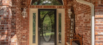 Tranquil Retreat with Sky Views: The Vesper House 14 mins to downtown