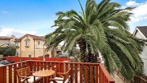 Leilighet – deluxe, 2 soverom, privat bad, ved stranden | Terrasse/patio