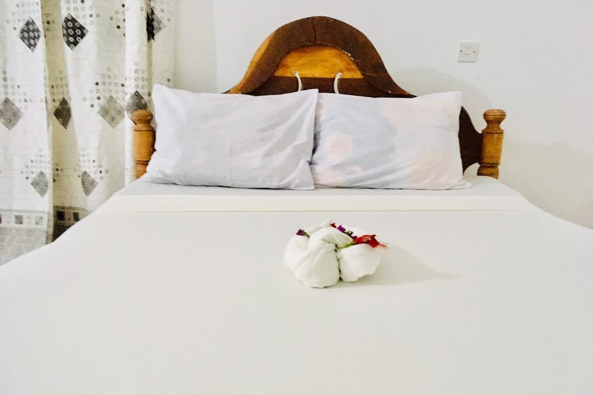 Family Double Room, 1 Double Bed, Private Bathroom, Courtyard View