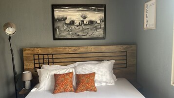 Deluxe Apartment | Iron/ironing board, WiFi (free)