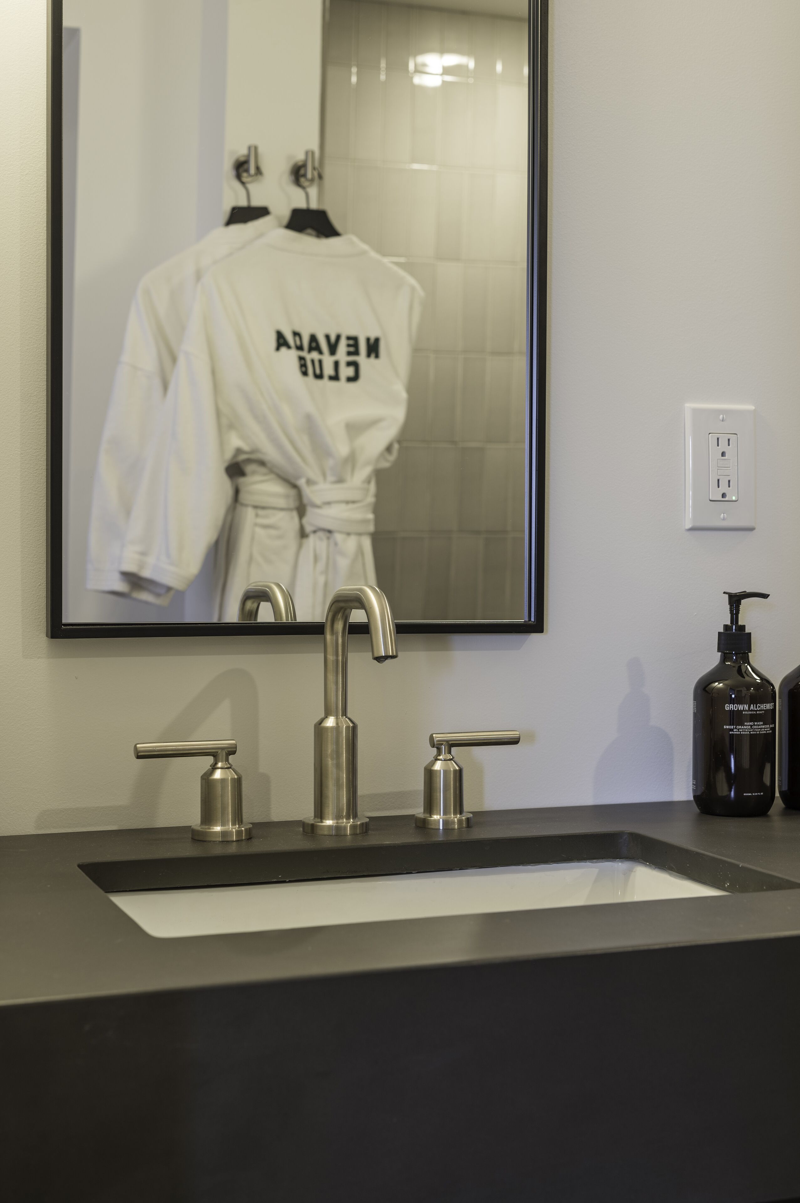 Photo - Best Bet Motor Lodge