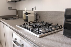 Fridge, microwave, oven, stovetop - Angelico Modern Living (Firenze)