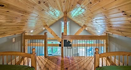 Drew North · 2-Acre Lakefront Haven | Dock, Kayaks, Guest House