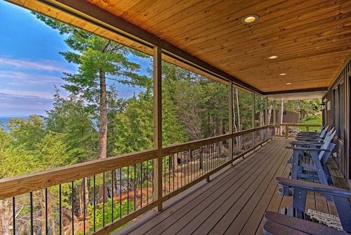 Drew North · 2-Acre Lakefront Haven | Dock, Kayaks, Guest House
