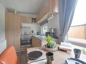 Frigorifero, forno, pentole/stoviglie/utensili