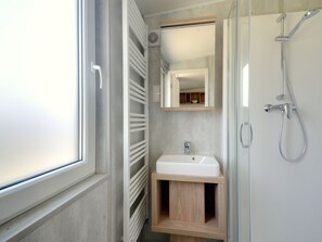 Bathroom - Tiny Haus Altmühlpanorama by Interhome (Beilngries)
