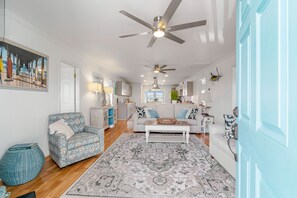 Smart TV - Family Friendly Home w Heated Pool-Pets Welcomed-Private Boat Dock (North Myrtle Beach)