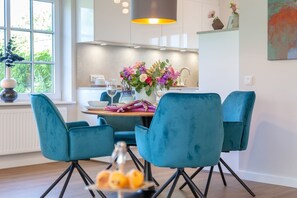 Dining - NEU 2024 - Languste 1 - Schöne Ferienwohnung in Alt Westerland: Moderne Eleganz und Liebe zum Detail (Sylt)