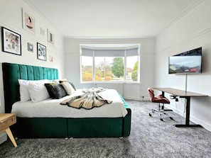 舒适独立别墅, 多张床, 无烟房, 花园景观 | 3 多间卧室、办公桌、熨斗/熨衣板、免费 WiFi