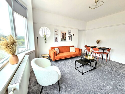 Charming 3-Bed Oasis-free parking