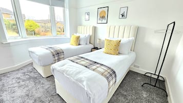 Comfort House, Multiple Beds, Non Smoking, Garden View | 3 bedrooms, desk, iron/ironing board, free WiFi
