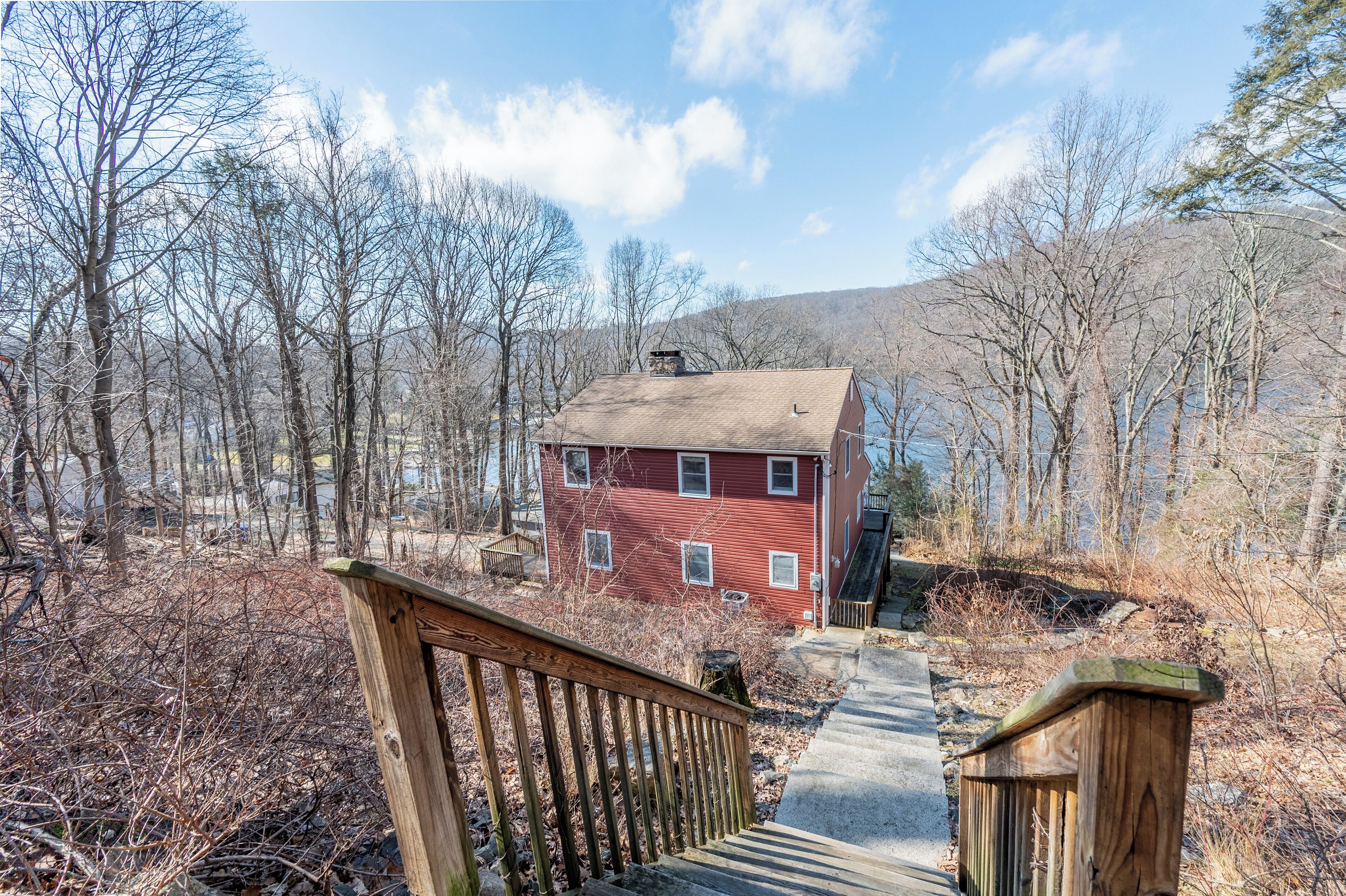 Candlewood Lake Getaway