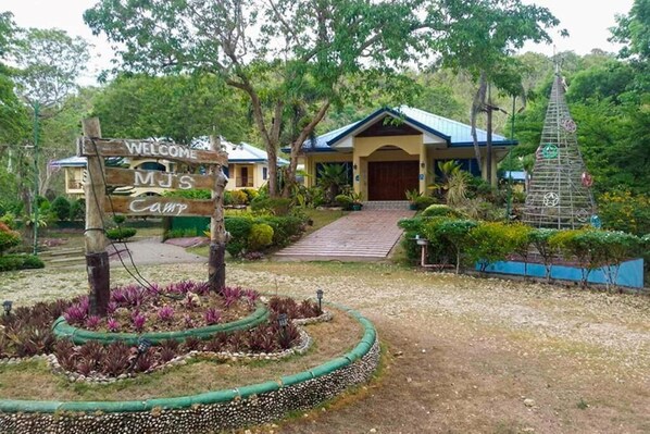Exterior - MJS Campsite and Mountain Resort (Balilihan)