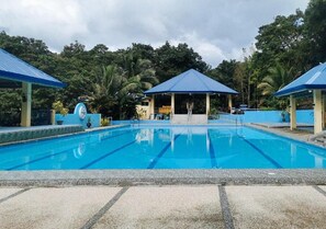 Pool - MJS Campsite and Mountain Resort (Balilihan)