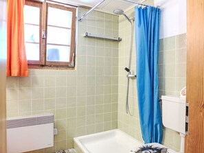Hair dryer, towels - Reinisch by Interhome (Frutigen)