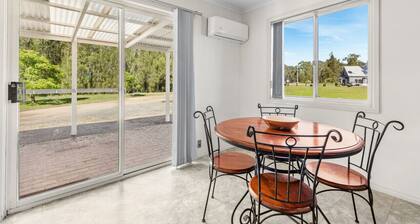 Madigan Cottages | Settlers Cottage