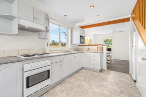 Fridge, microwave, oven