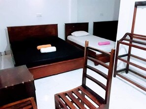 Interior - Black And White Kandy Guest House (Kandy)