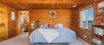 Pet-Friendly Cabin | Hot Tub, Pool Table & Views