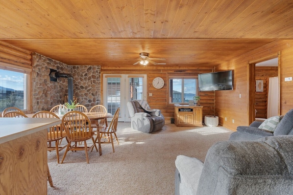 Smart TV, ping pong, books