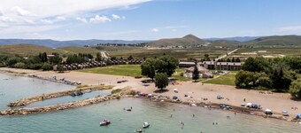 Lakewood | Ideal Beach, AC, Hot Tub, Pool Table, Views, Pets!