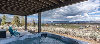 Brand New! Views! Sleeps 28!