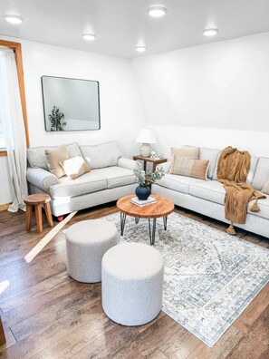 Smart TV, fireplace, music library