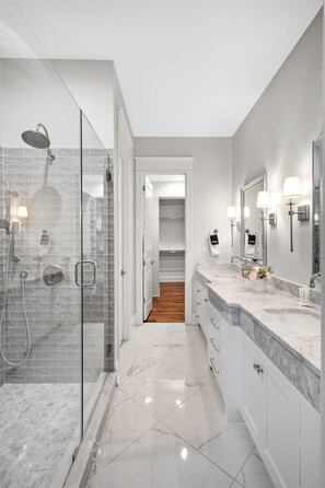 Shower, hair dryer, towels - The Norton Commons Lavish (Louisville)