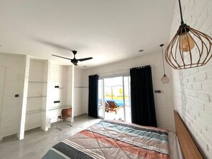 3 bedrooms, desk, WiFi, bed sheets