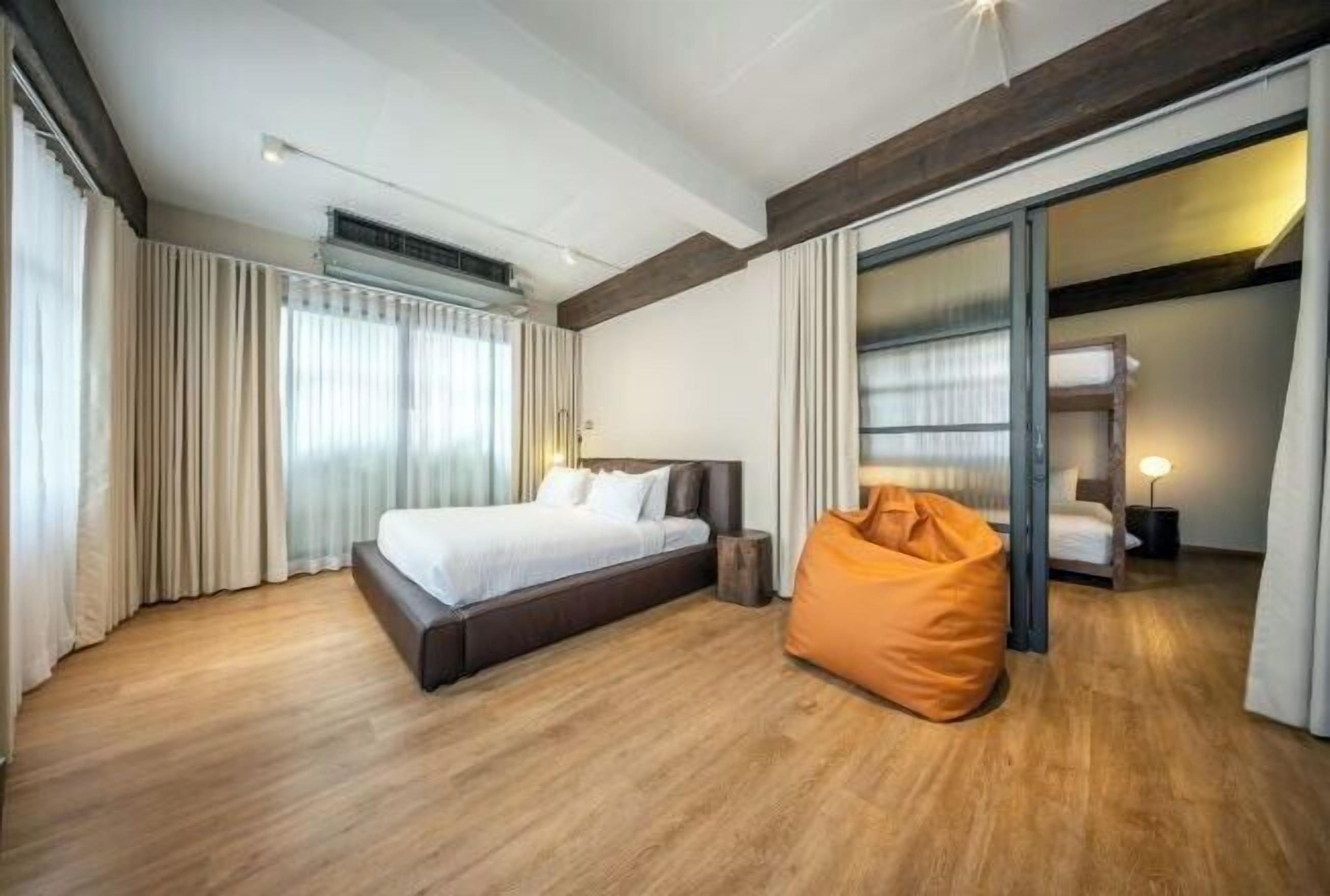 Premium bedding, desk, free WiFi, bed sheets