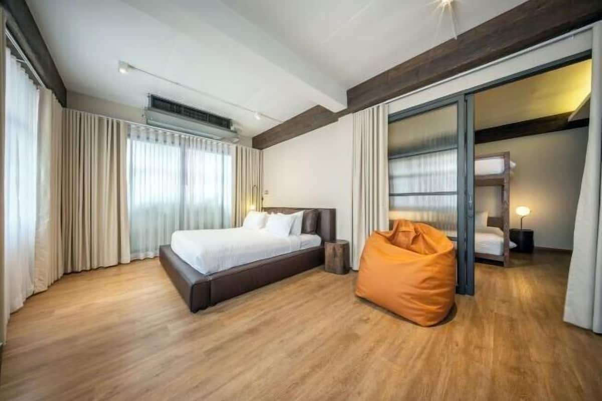 Premium bedding, desk, free WiFi, bed sheets