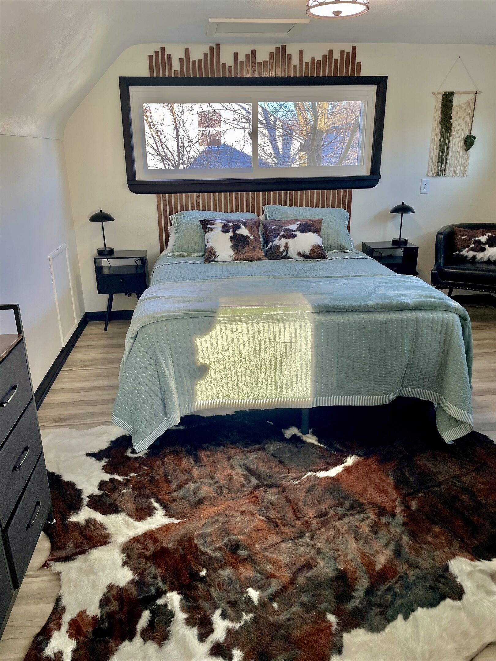 2 bedrooms, desk, iron/ironing board, free WiFi