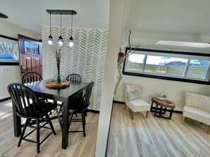 Dining - Carriage house! Close to hospital, firepit, outdoor dining (lima)