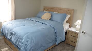 2 makuuhuonetta, työpöytä, silitysrauta/-lauta, Wi-Fi