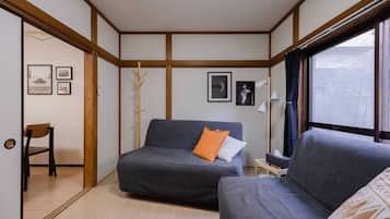Basic House | Living area