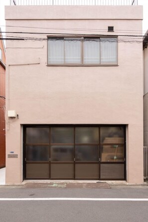 Front of property - Higashi Komagata Bldg. 2F3F (Tokyo)