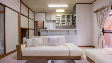 Basic House | Living area