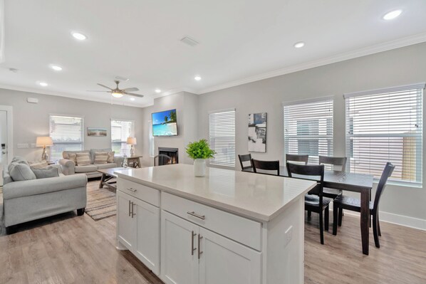 Interior - Romana Hideaway | 3 Bed, 4 Bath (Pensacola)