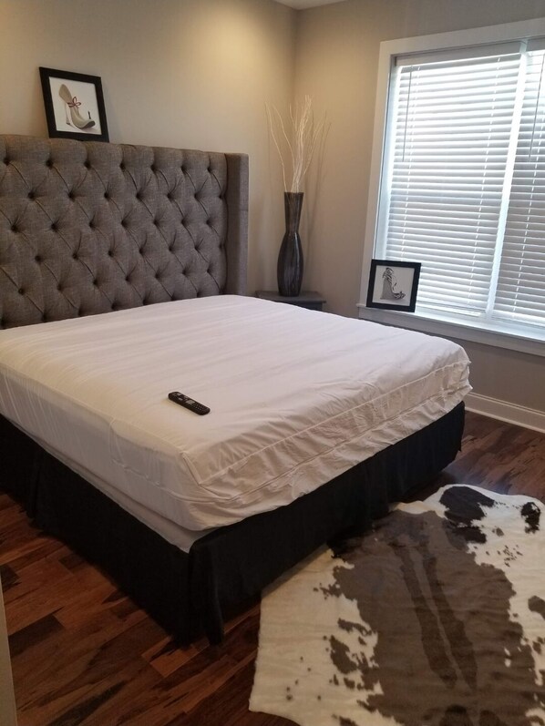 4 bedrooms, iron/ironing board, bed sheets