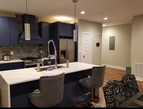 Nice 4 bed 3 bath condo 