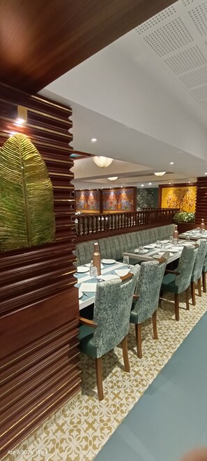 Restaurant - Coronet The Boutique HOtel (Pune)